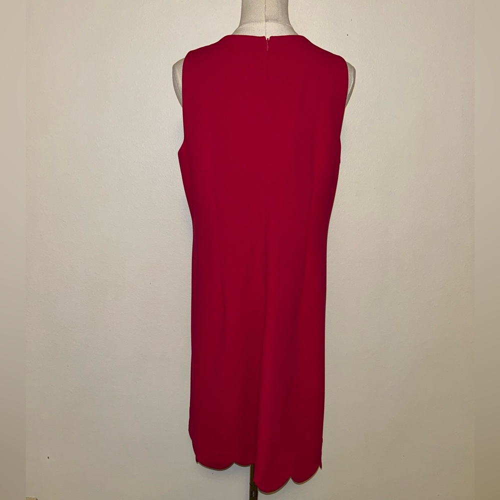 💕💖Vince Camuto Scalloped Hem Dress💖💕 - Picture 6 of 11